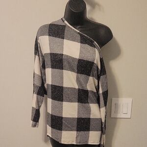 Maurices Black and White Boxy Blouse